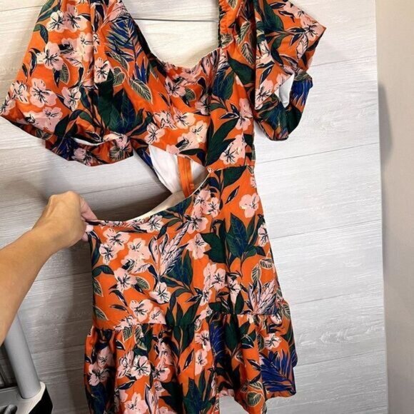 Shein Floral Print‎ Lantern Sleeve Cut Out Asymmetrical Neck Ruffle Hem - Picture 5 of 12